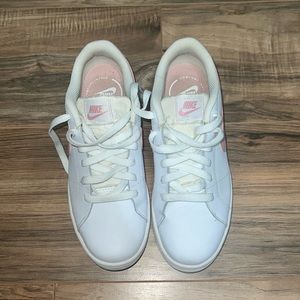 Nike sneakers size 8